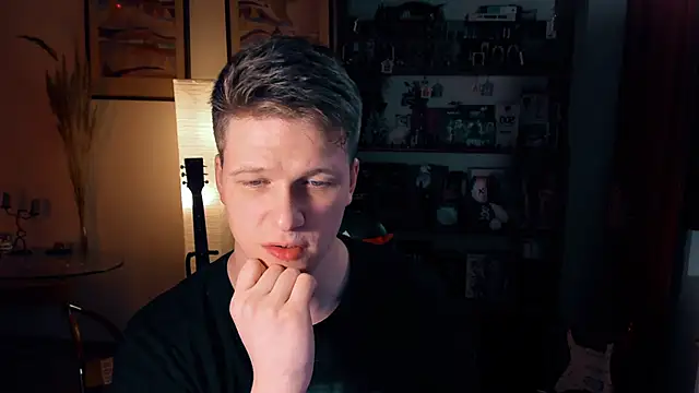 Breston Sweet online show from 02.12.25