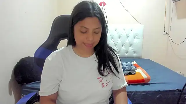 Leylafourniert online show from 03.22.25