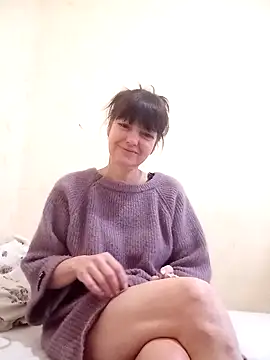 Snapshot of TiAmorre chatting on 01.01.25 TiAmorre online show from 01.01.25