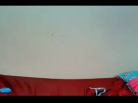 Snapshot of Karol_naughty chatting on 05.24.26 Karol naughty online show from 05.24.26