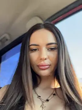 PrincessaHill  online show from 01.15.25