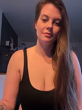 Snapshot of newMichelle chatting on 12.04.24 newMichelle online show from 12.04.24