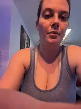 Snapshot of newMichelle chatting on 02.26.25 newMichelle online show from 02.26.25