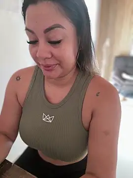 Snapshot of ValeryGrey chatting on 11.05.25 ValeryGrey online show from 11.05.25