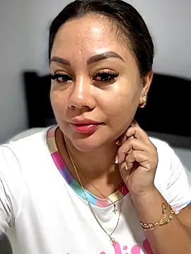 Snapshot of ValeryGrey chatting on 11.15.25 ValeryGrey online show from 11.15.25