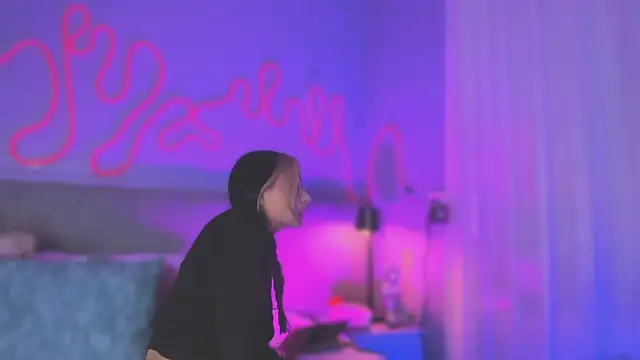 Sofly s online show from 03.03.26