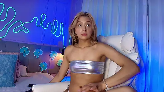 Sofly s online show from 03.17.26