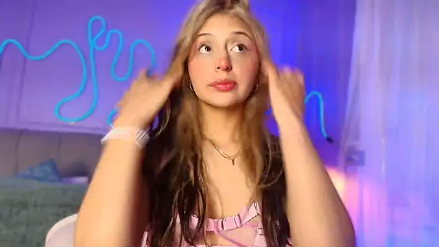 Sofly s online show from 04.10.26