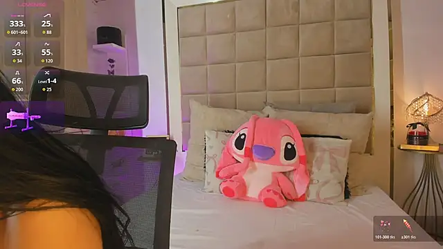 Victoria adaams online show from 11.15.25