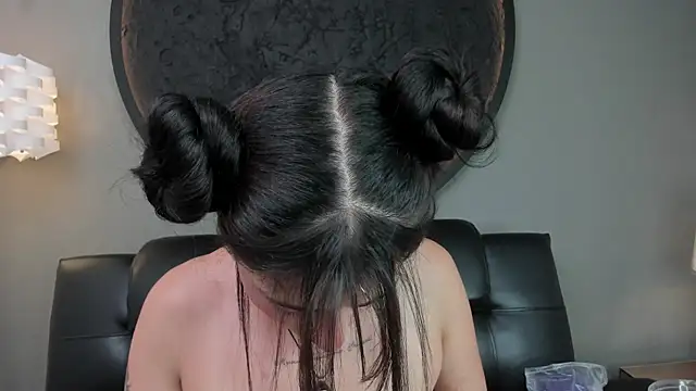 Snapshot of miss_sharlotte18 chatting on 03.15.25 miss sharlotte18 online show from 03.15.25