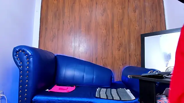 Mature Hard online show from 12.29.24