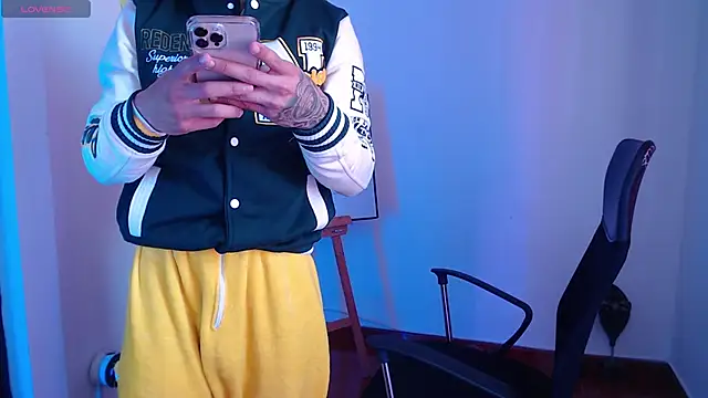 Snapshot of Daiki_Jack chatting on 01.13.25 Daiki Jack online show from 01.13.25