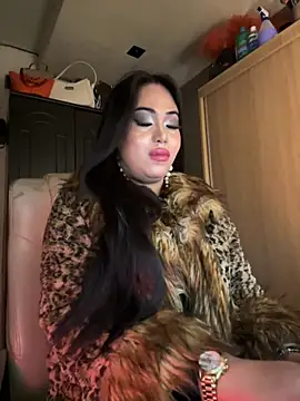 Snapshot of BigDominaMia chatting on 03.01.26 BigDominaMia online show from 03.01.26