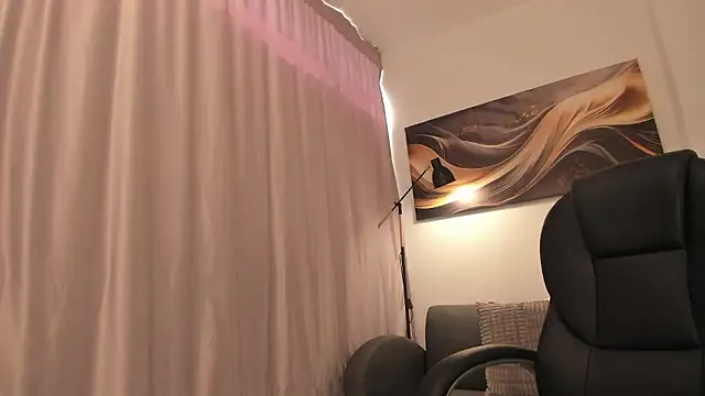 Snapshot of SALOME_F0X_ chatting on 01.07.26 SALOME F0X online show from 01.07.26