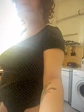 callmelouve online show from 02.26.25