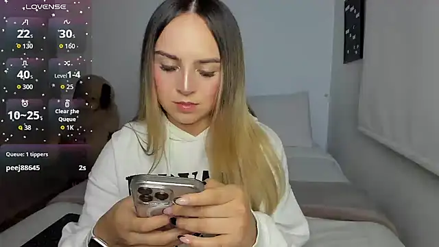 sophi mooreno online show from 03.23.26