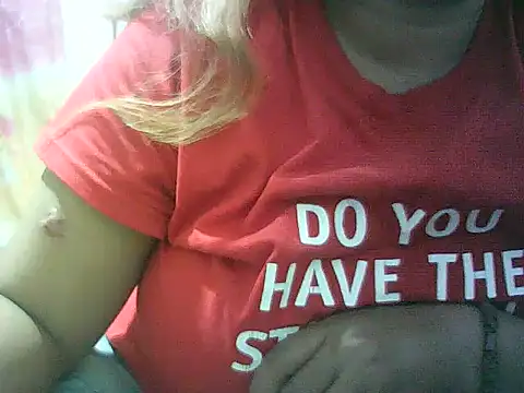 Snapshot of wet_babexxx chatting on 09.18.25 wet babexxx online show from 09.18.25