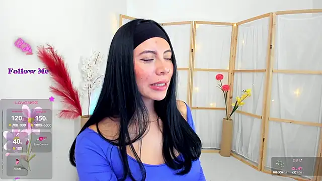 Snapshot of Silvanna-Moree chatting on 09.15.25 Silvanna-Moree online show from 09.15.25