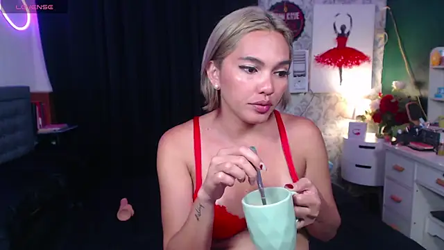 Pretty Cassie69 online show from 12.02.24