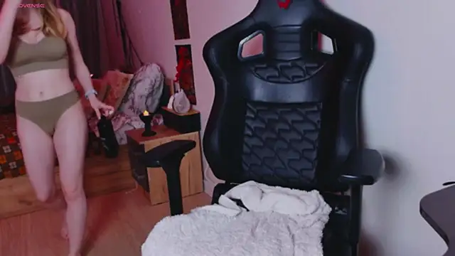  whiteprincess online show from 10.23.25