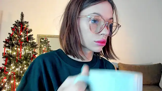 Snapshot of Kossie_ chatting on 12.22.24 Kossie  online show from 12.22.24