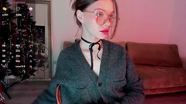 Snapshot of Kossie_ chatting on 01.12.25 Kossie  online show from 01.12.25
