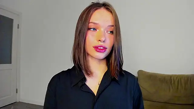 Snapshot of Kossie_ chatting on 11.04.25 Kossie online show from 11.04.25