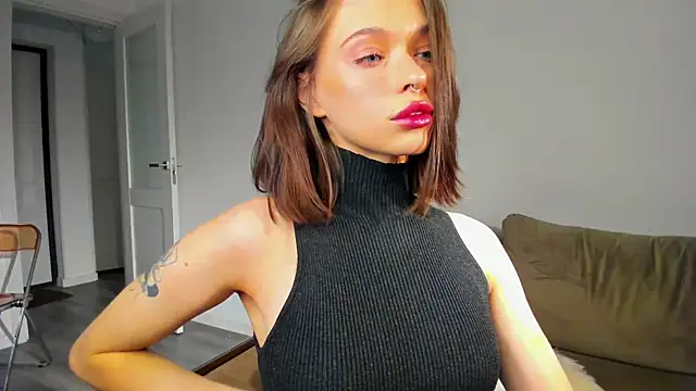 Snapshot of Kossie_ chatting on 11.27.25 Kossie online show from 11.27.25