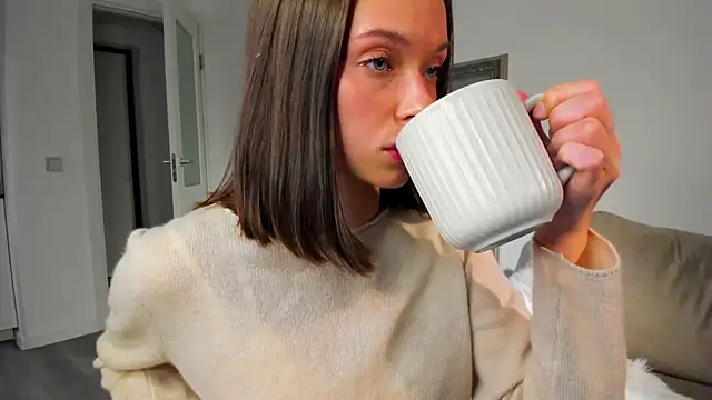 Snapshot of Kossie_ chatting on 11.28.25 Kossie online show from 11.28.25