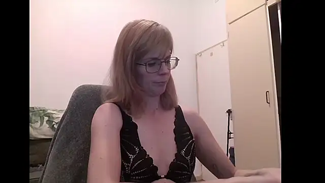 SavannaGirly online show from 10.10.25
