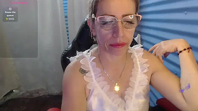 Chayla Ruiz online show from 06.10.26