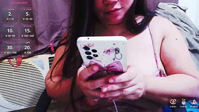 Alliayah Hollyx online show from 01.04.25