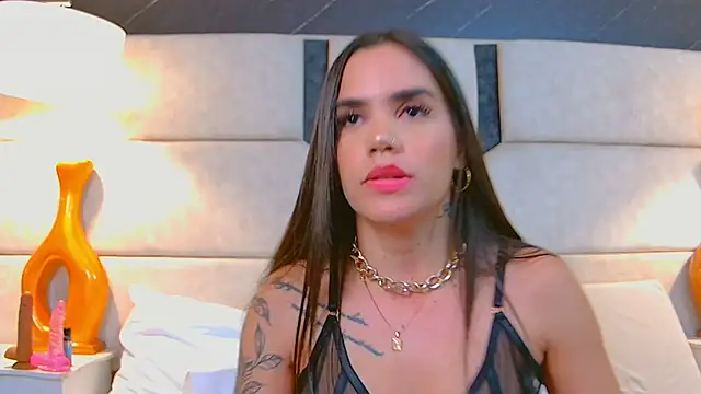 April Cutee online show from 02.26.25