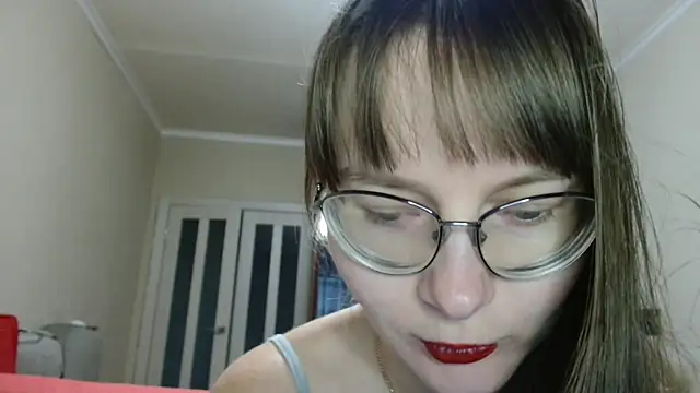 KiraGoldens online show from 11.27.25