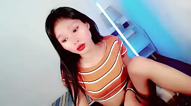 amomentoflust69 online show from 03.16.25