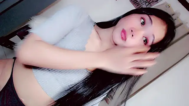 amomentoflust69 online show from 02.06.26