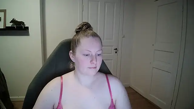 Girlnina-1995 online show from 12.14.24