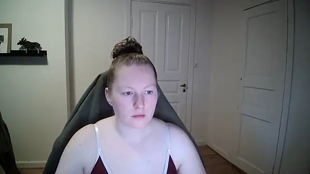 Girlnina-1995 online show from 12.16.24