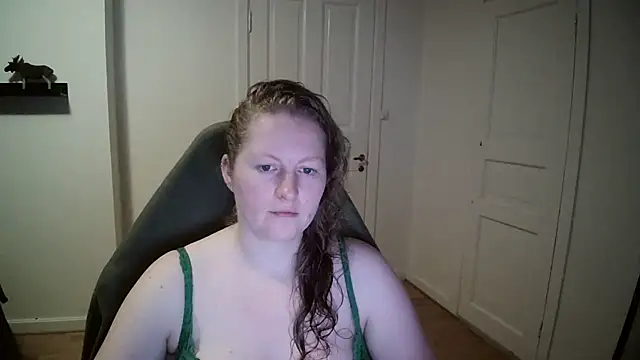 Girlnina-1995 online show from 12.19.24