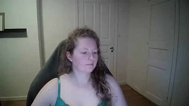 Girlnina-1995 online show from 01.14.25