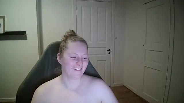 Girlnina-1995 online show from 01.15.25