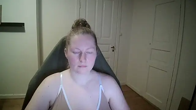 Girlnina-1995 online show from 02.05.25