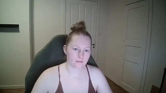 Girlnina-1995 online show from 02.13.25