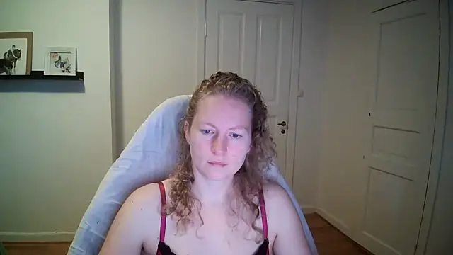 Girlnina-1995 online show from 10.15.25