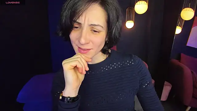 Snapshot of LorenDaze chatting on 12.13.24 LorenDaze online show from 12.13.24