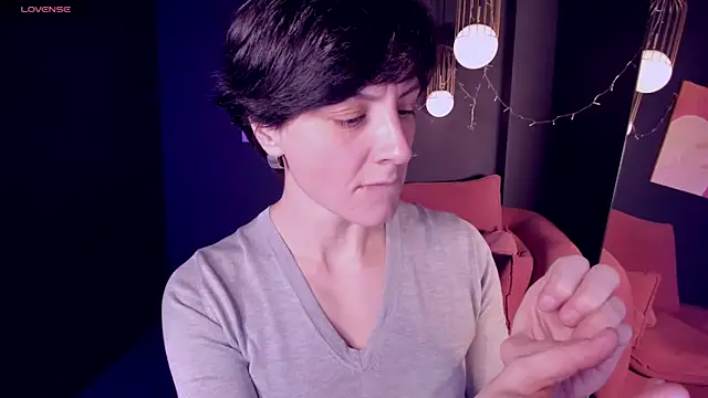 Snapshot of LorenDaze chatting on 01.24.25 LorenDaze online show from 01.24.25