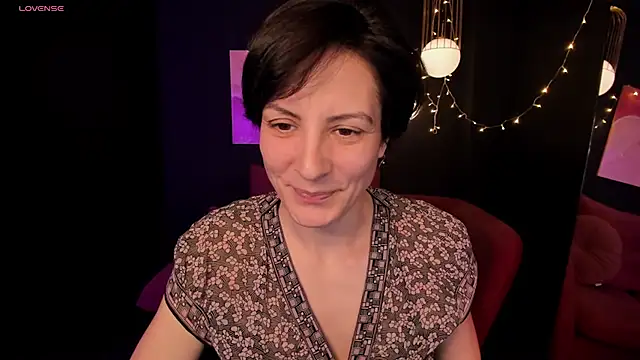 Snapshot of LorenDaze chatting on 02.08.25 LorenDaze online show from 02.08.25