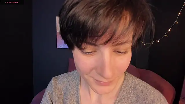 Snapshot of LorenDaze chatting on 02.12.25 LorenDaze online show from 02.12.25