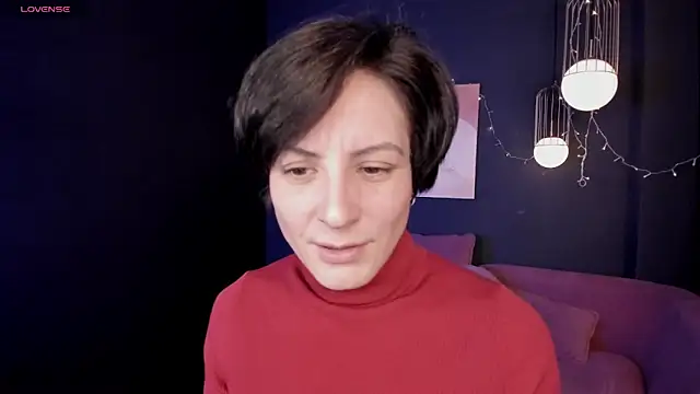 Snapshot of LorenDaze chatting on 02.19.25 LorenDaze online show from 02.19.25