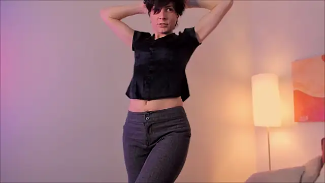 Snapshot of LorenDaze chatting on 11.26.25 LorenDaze online show from 11.26.25